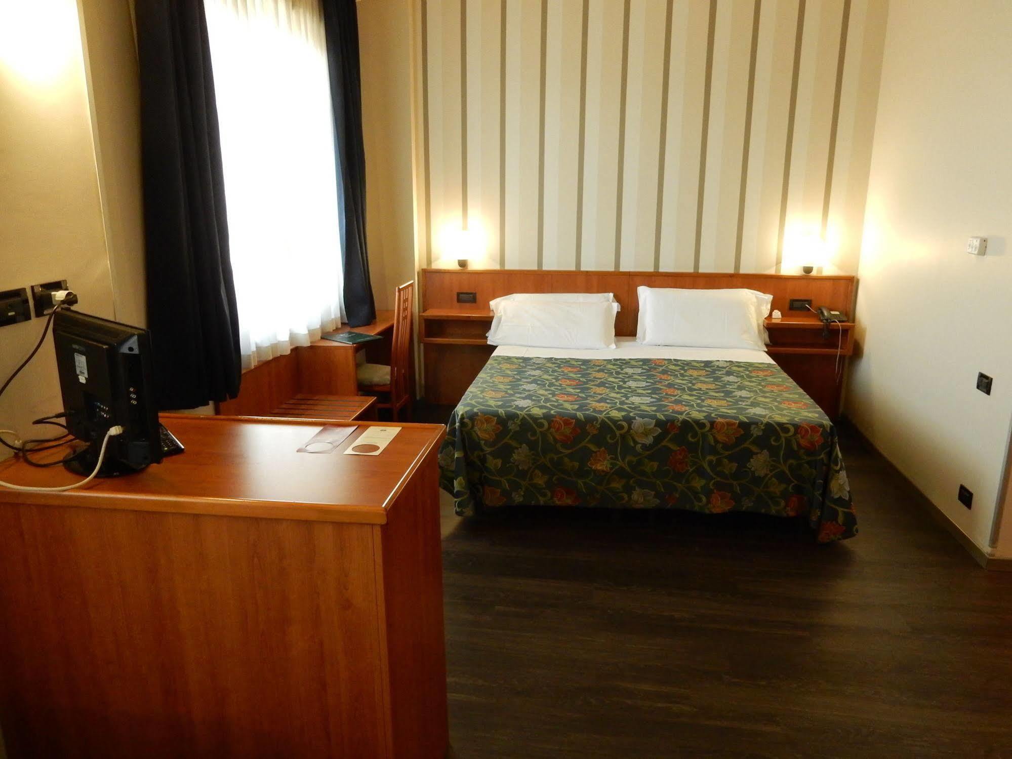 B&B Hotel Torino President Екстер'єр фото