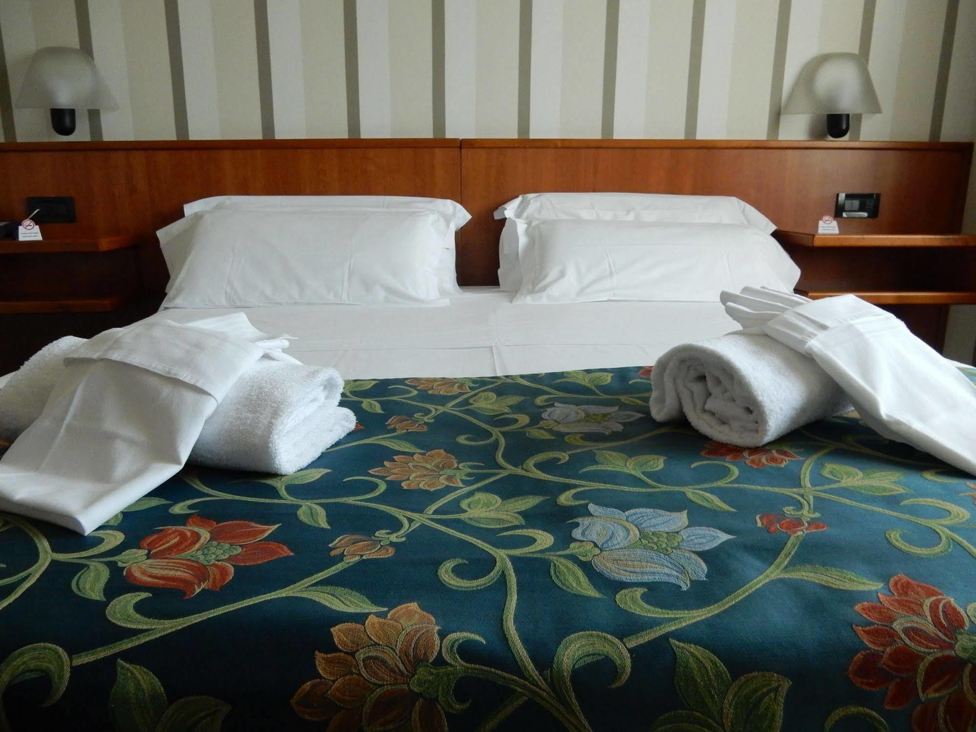 B&B Hotel Torino President Екстер'єр фото