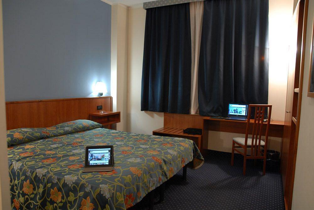 B&B Hotel Torino President Екстер'єр фото